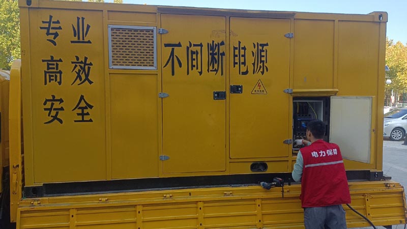 椒江柴油发电机组和UPS电源配合使用时，如何避免切换过程中的电力中断？